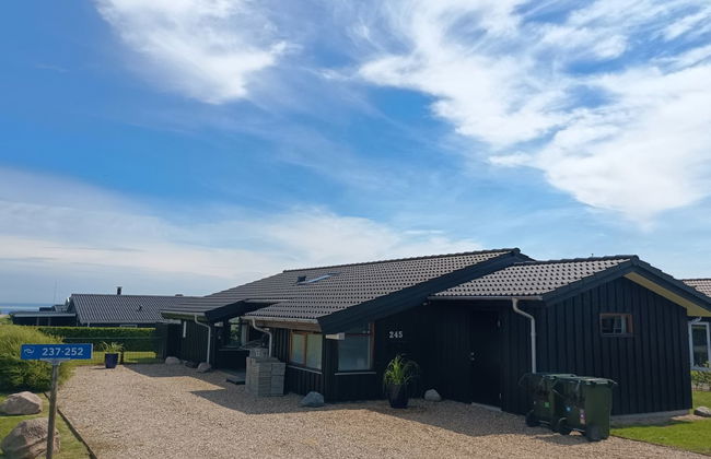 "Anniken" - 250m from the sea - Foto 4