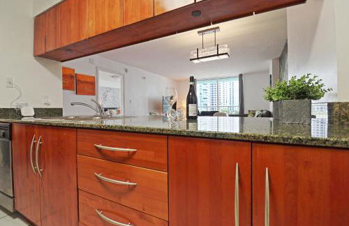 Upscale Apartment in the Heart of Brickell - Foto 36