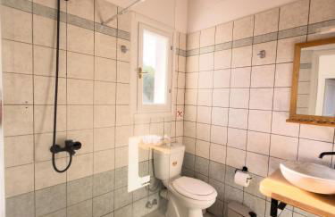 Regina Villa - Photo 26