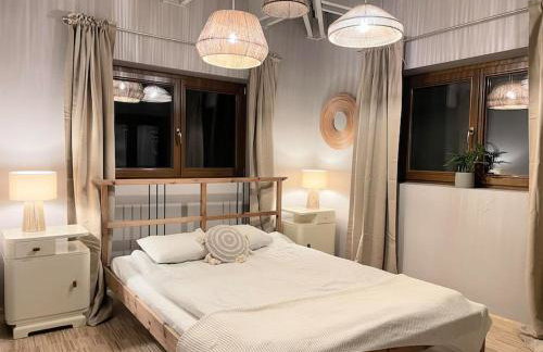 Leśny dom z basenem w okolicy Zegrza - Foto 11