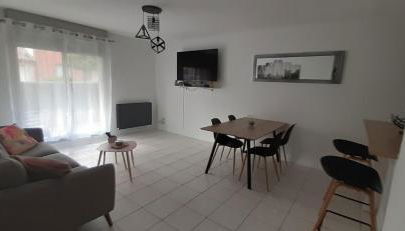 2 Bedrooms Confortable Wifi FIBRE ALL EQUIPMENT Provided Near Airbus Alten Expleo Thales Sopra - Photo 4