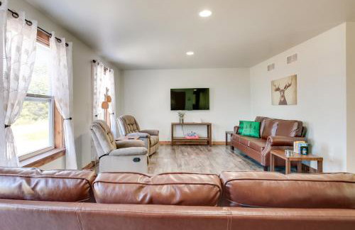 Wooded Hancock Home Near Ski and Snowmobile Trails! - Foto 5