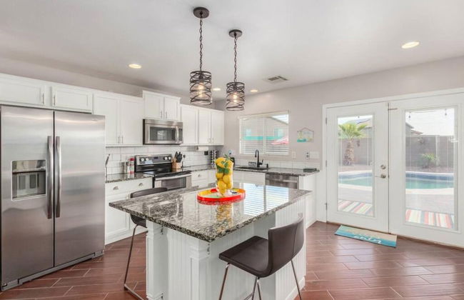 Desert Oasis Buckeye Gameroom Pool Golf - Foto 5