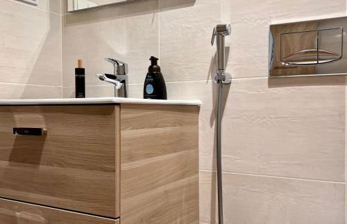 McRamé Design Apt Sea View, Beachfront, Swimming Pool, 2BDR, 2BAR, 6 pax, Praia da Rocha - Foto 21