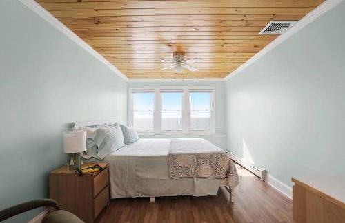 Pet Friendly Milford Beachfront Home - Foto 23