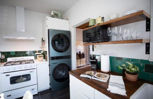 the reverie - romantic & eclectic with pool & hot tub at The Ponderosa - Foto 7