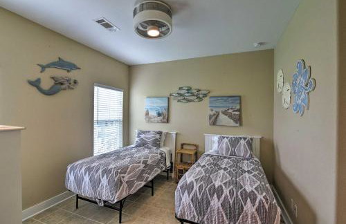 Ocean View and Grill Crystal Beach Bungalow! - Foto 17