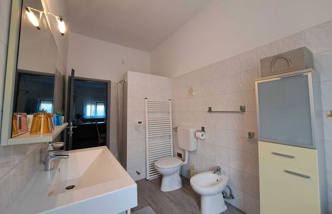 Spacious Urban Retreat Apartment With Terrace - Foto 37