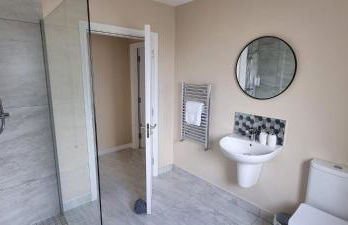 The Quays Apartment - Photo 11