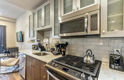 1 min Delta - Salt Palace - King Bed - Gym - Parking - Foto 17