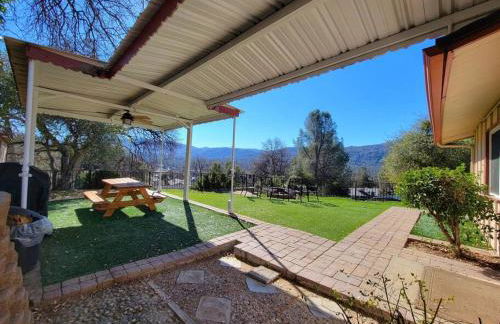 Yosemite Gateway Cottage - King Suite - Mountain Views - Foto 30