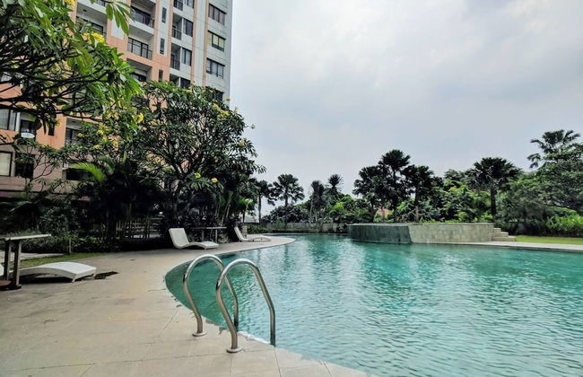 2BR with Sofa Bed Cervino Tebet Apartment - Foto 30