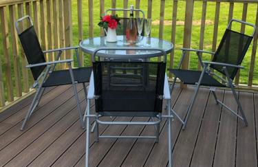 Cosy dog friendly lodge with an outdoor bath on the Isle of Wight - Foto 12