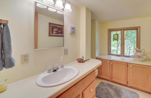 Waterfront Escape on Big Sand Lake with Private Dock - Foto 16