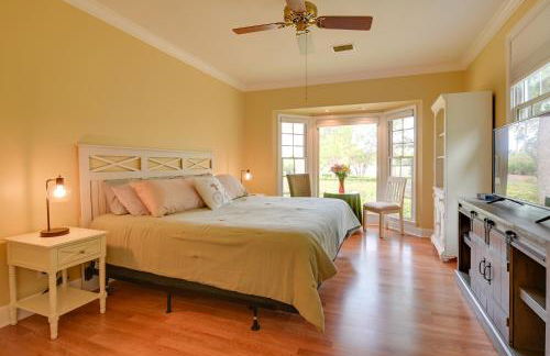 Cottage with Deck and Pool Access about 6 Mi to Beach - Foto 12