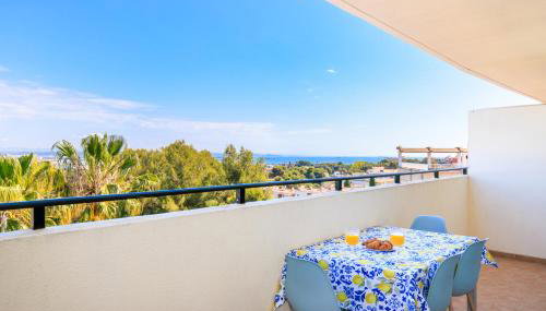 Palms & Pines Apartment, with a pool and marvellous sea view, 10 minutes to the beach - Foto 5