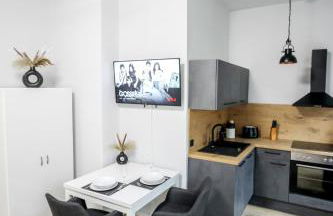 Ferienwohnung Lorenz mit kostenlosem Parkplatz Boxspringbett Küche - Foto 4