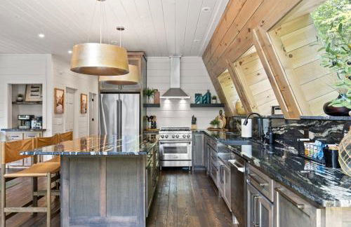 Secluded Luxe A Frame Lodge~ Hot Tub~ Fire Pit - Foto 13