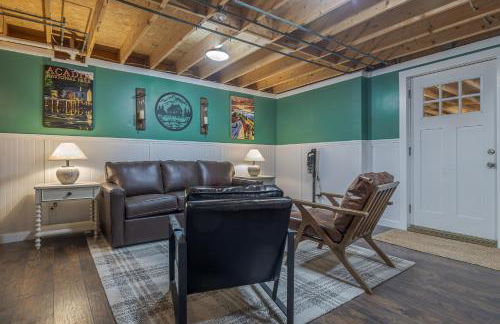 4BR Retreat, 16mi to Acadia NP, with Game Room - Foto 37