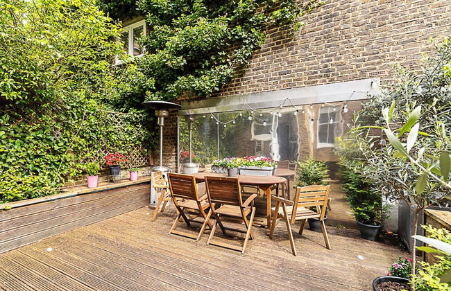 Bright Home Near Little Venice - Photo 28