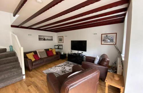 House - Sleeps 4 Pet Friendly & Free Parking - Foto 22