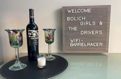 The Wickenburg Guest House - Photo 15