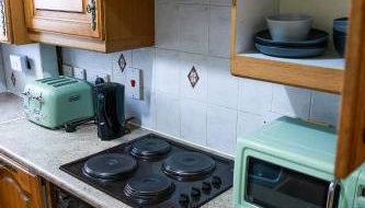 Modern 2 Bed Sleeps 6 near O2 ExCeL Enjoy river views and easy access to the IFS Cloud Cable Car Features 2 bedrooms plus a sofa bed for 6 guests - Foto 2