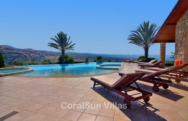 Amazing Luxury Villa, Enormous Heated Pool Jacuzzi, Gym, Games Room In Paphos, - Foto 44