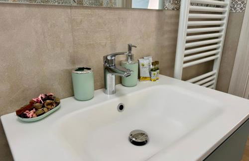 Residence Casa Palmira - Modern Apartments Near Sacro Cuore Hospital - Valpolicella - Foto 8