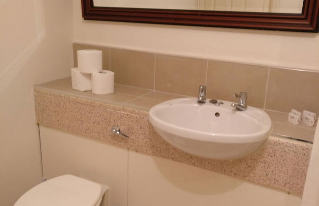 MetroStays - Antiques Quarter - Photo 10