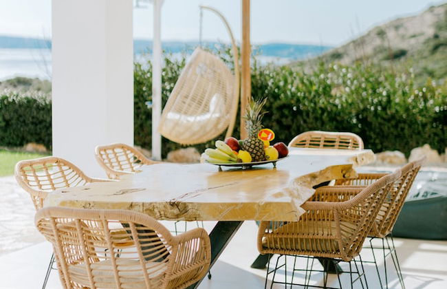 The Three Graces - Photo 27