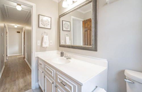 Serene on Sonning- Close to I-26- 20 Mins to Midtown - Foto 16