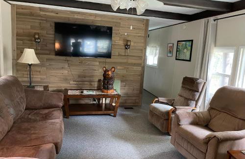 Grandma's Home in the Woods. Yellowstone - Foto 14