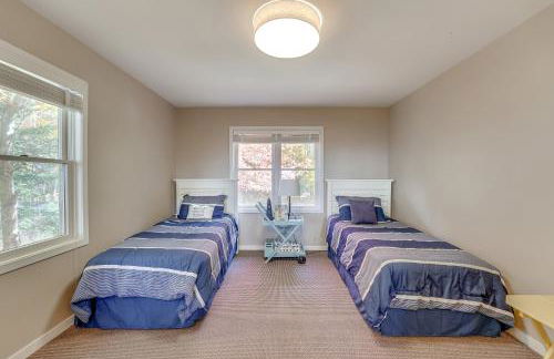 Cottage with Private Beach and Fire Pit in Manistee! - Foto 24