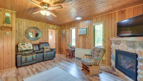 Grill and Fire Pit Waterfront Cameron Retreat! - Foto 3