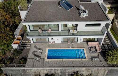 Villa La Perla by LovelyStay - Photo 49