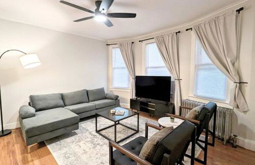 Cozy Gem 18Min to EWR, 8min > NYC Train + Parking - Foto 8