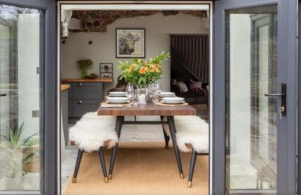 Riverside Retreat - Photo 21