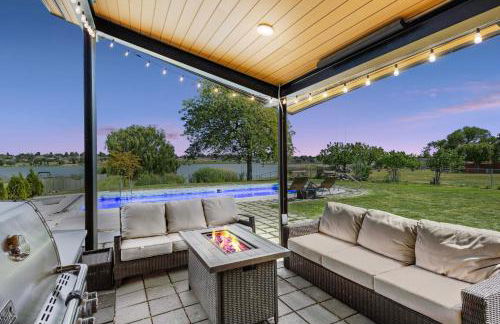 Lakefront Washington Home with Private Pool and Sauna - Foto 31