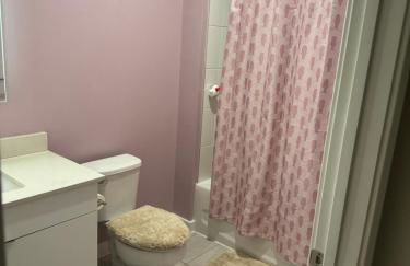 Modern Hyattsville Apartment - Walk to Metro & DC - Foto 14