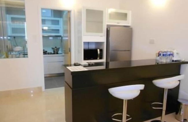 Brunsfield Embassyview Condosuite - Photo 8