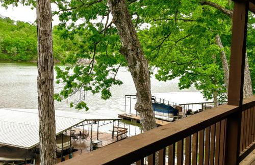 Lakefront Home 4Bed3BathDockFirepitGrill-12PP - Foto 51