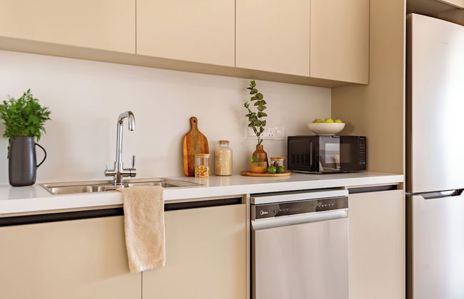 Sanders Eduardovich Limassol - Foto 64