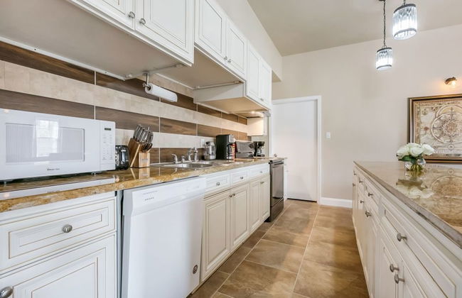 Brand New Elegance and Vibrancy in NOLA - Photo 29