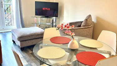 Spacious two bedrooms apartment for business and holiday - Foto 3