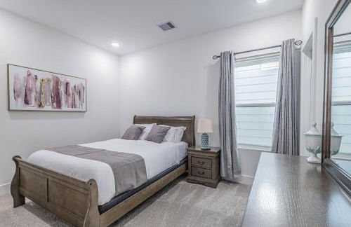 Luxury Haven near Dwtn, Med CTR, with Fast Free WiFi, Parking - Foto 35