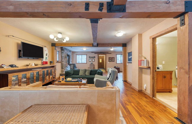 Private Deck, Fireplace, and Ski Access Near Northstar The Lazy Bear - Foto 8