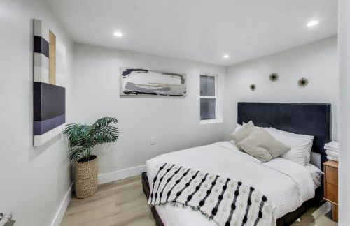 West Oakland Charm 5br4ba AC WD - Photo 39