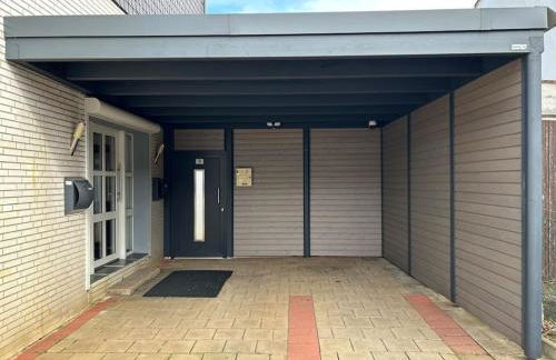 Ferienhaus mit Privatparkplatz, Terrasse und Stadtnähe - Foto 18