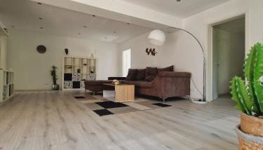 große Wohnung mit zwei Schlafzimmern und Terrasse in Bonn - Foto 2